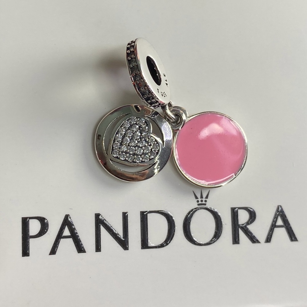 Autentic pandora charm new 🥳🥰😗